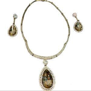 TAN brown gem jewelled rhinestone embellished oval teardrop necklace earring set
